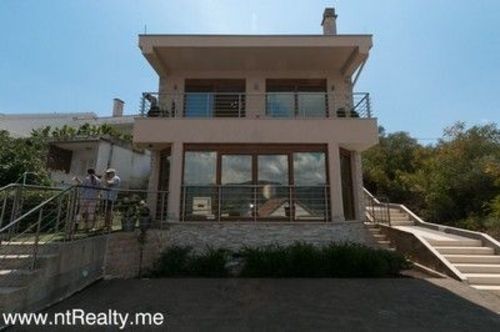 HOT OFFER Tivat Bay - Djurasevici, House with Sea Views For Sale €390,000 Photo 2